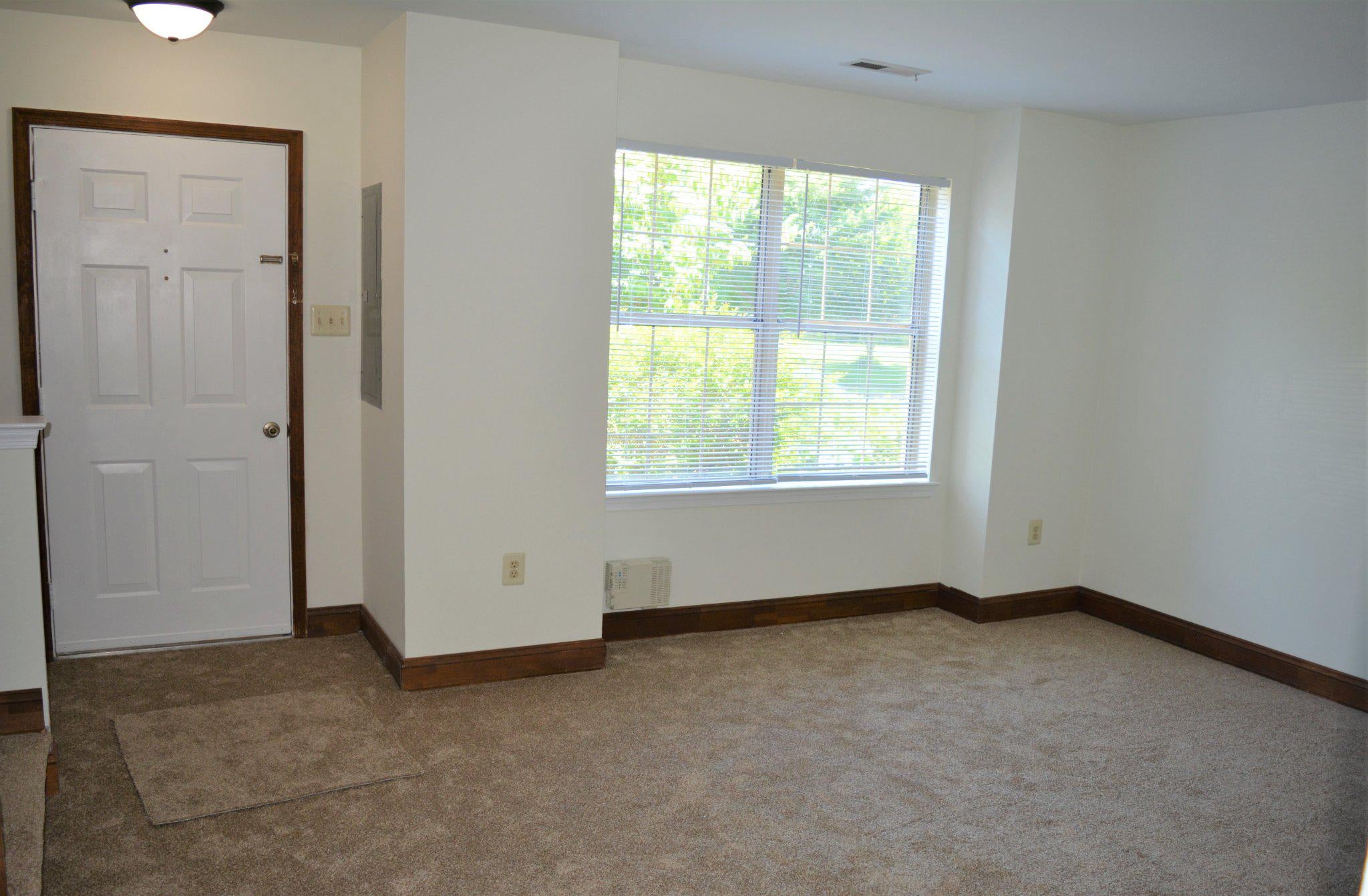 361 KENT LANE
