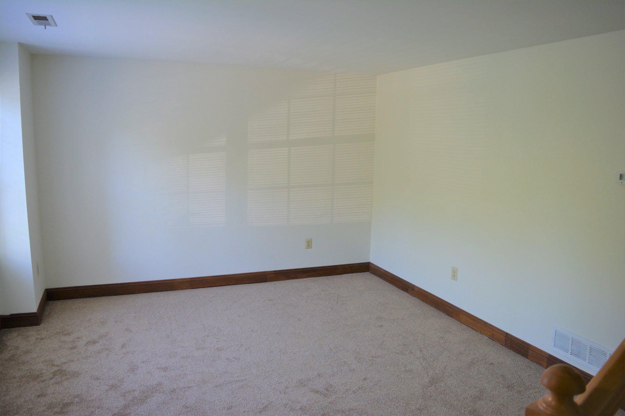 361 KENT LANE