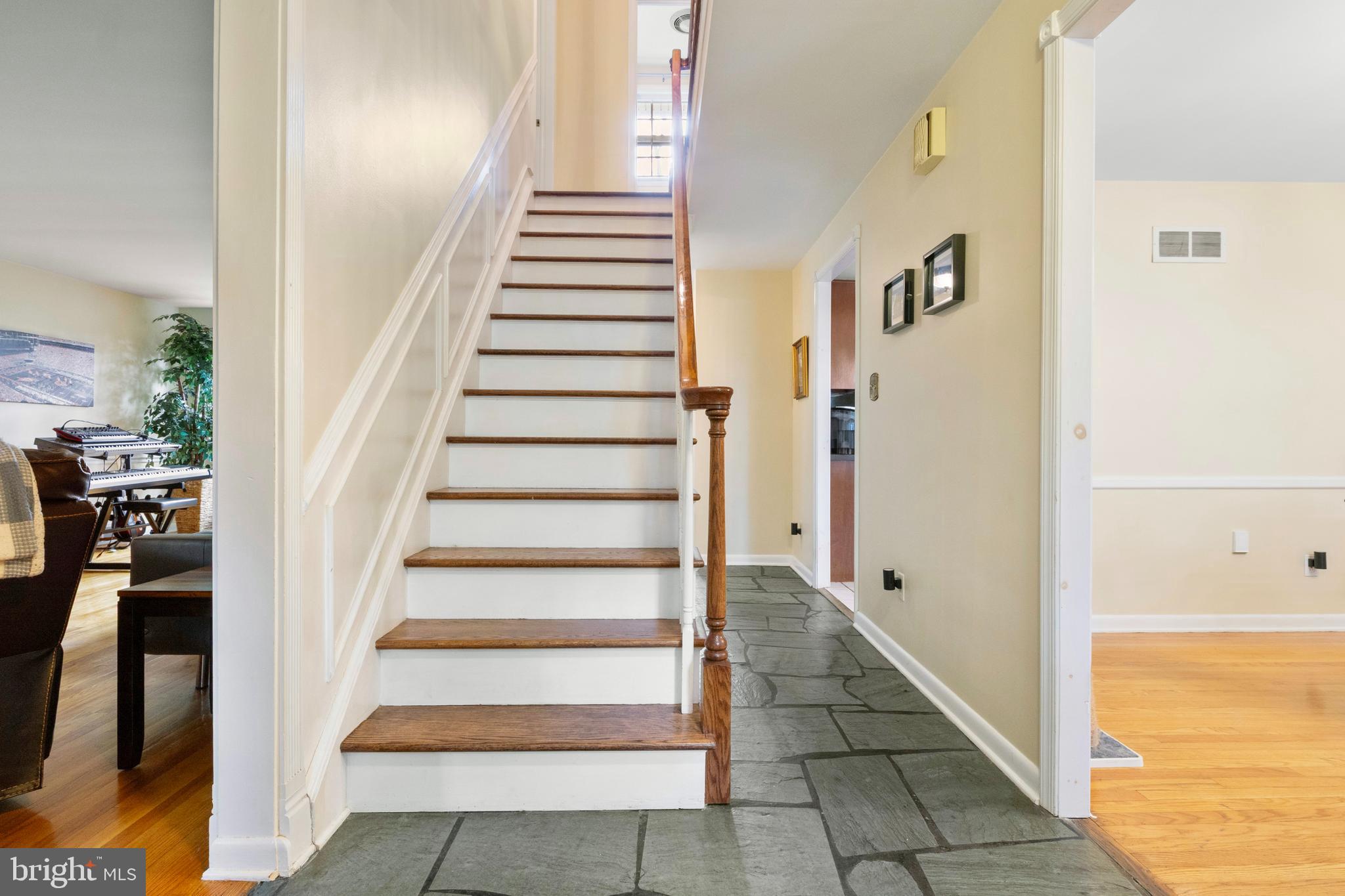 2648 CAMBRIDGE ROAD