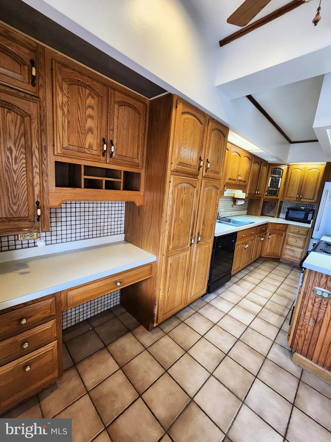 MANSION HEIGHTS - Residential