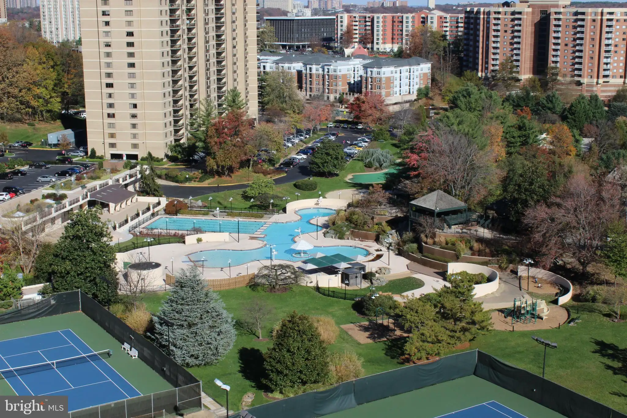 205 Yoakum Pkwy Unit 1617  