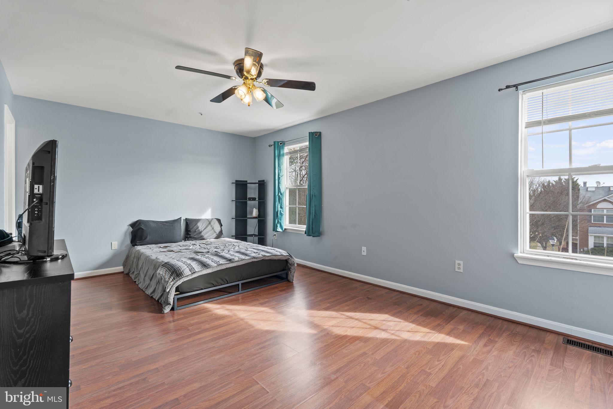 SEVEN OAKS - Residential