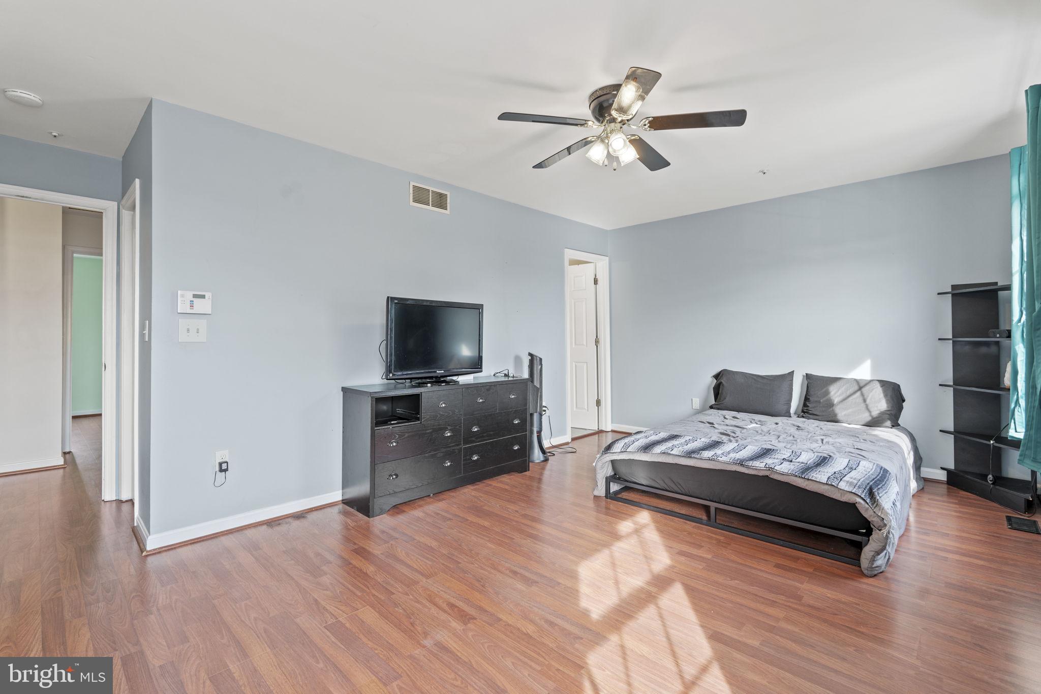 SEVEN OAKS - Residential