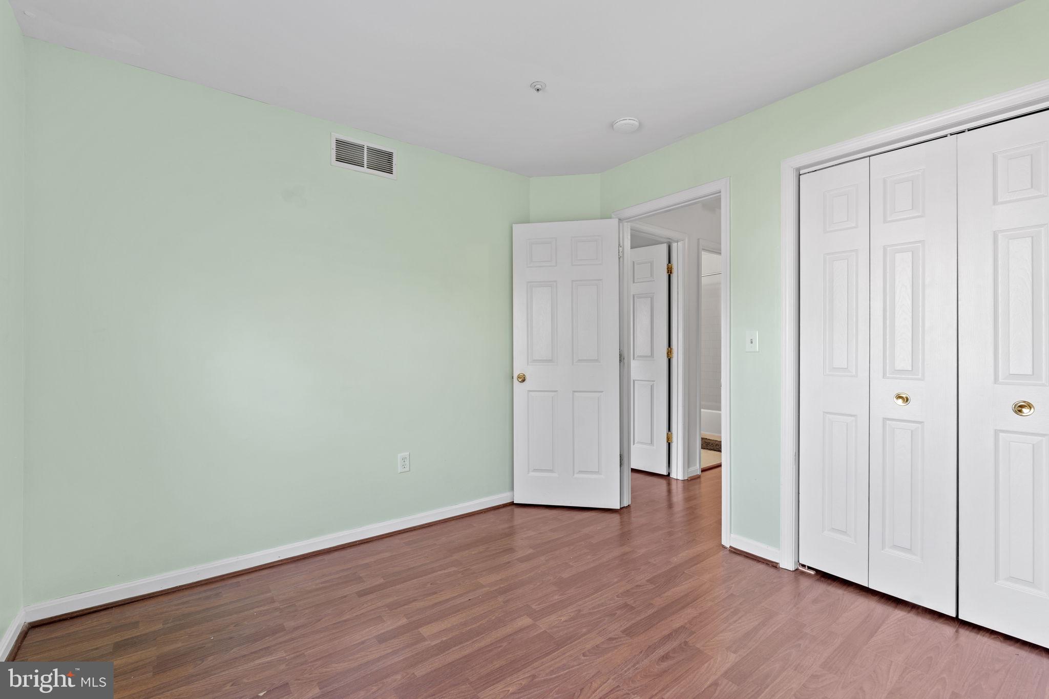 SEVEN OAKS - Residential