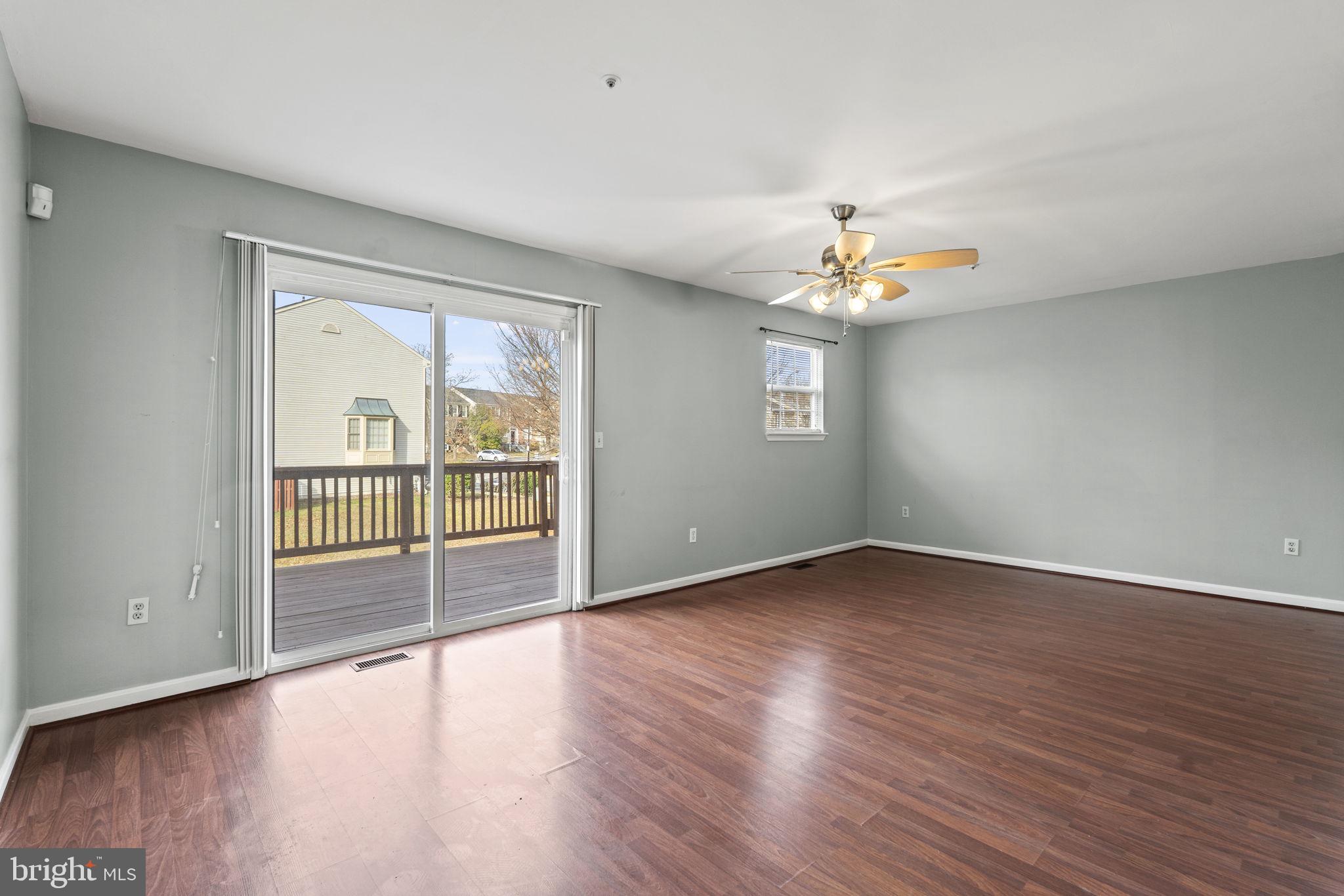 SEVEN OAKS - Residential