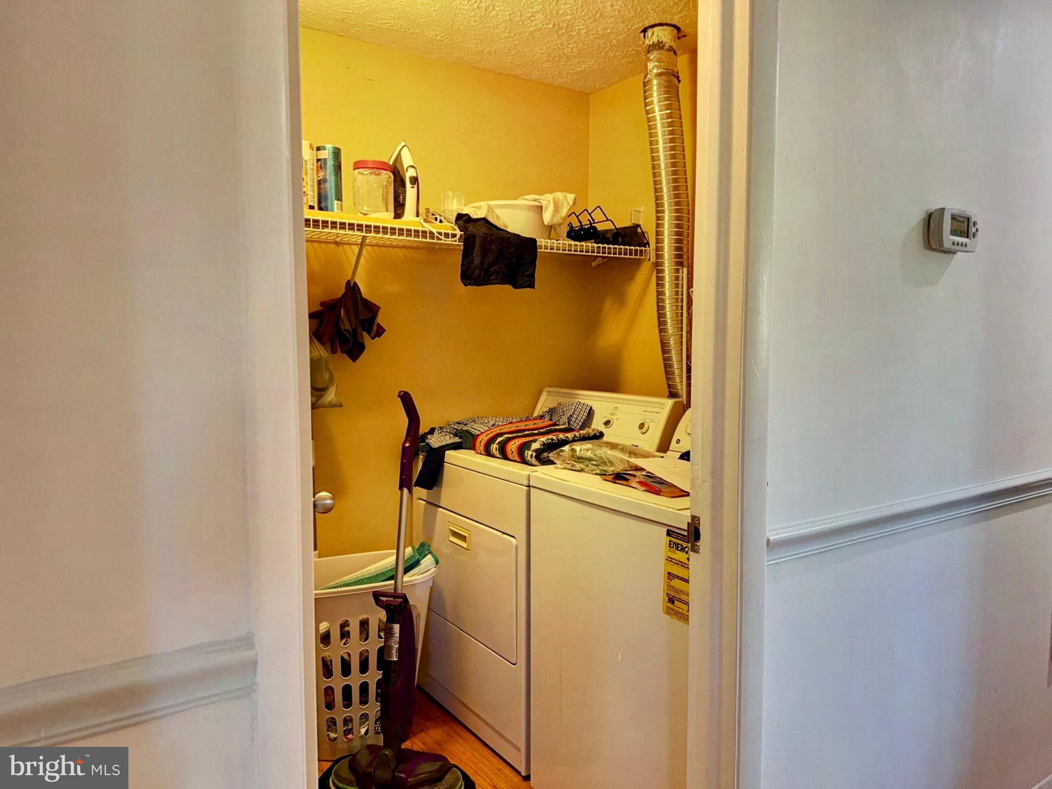 KNOLLS AT NORTH LAKE CONDOMINIUM - Residential