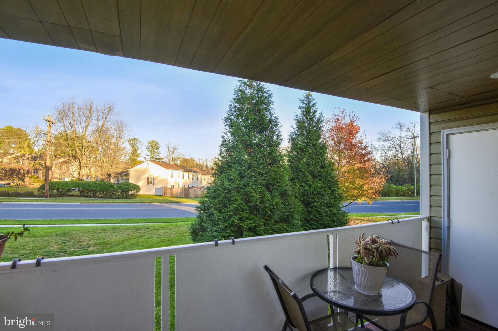 KNOLLS AT NORTH LAKE CONDOMINIUM - Residential