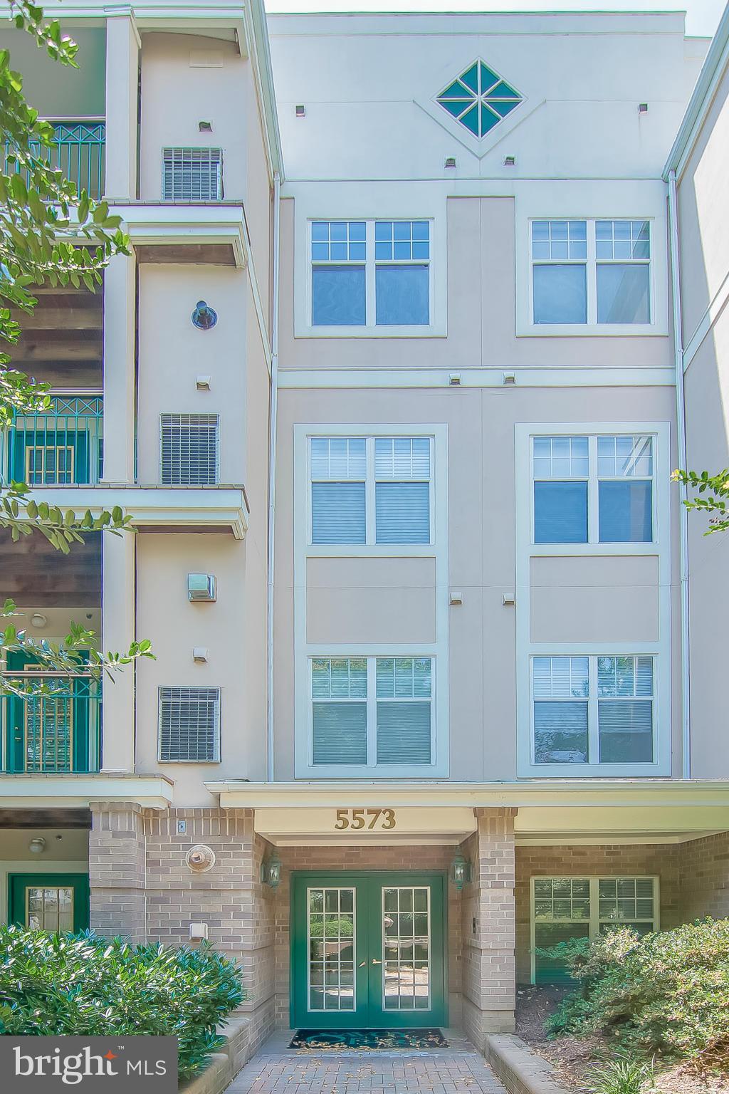 SAVOY PARK CONDOMINIUMS - Residential