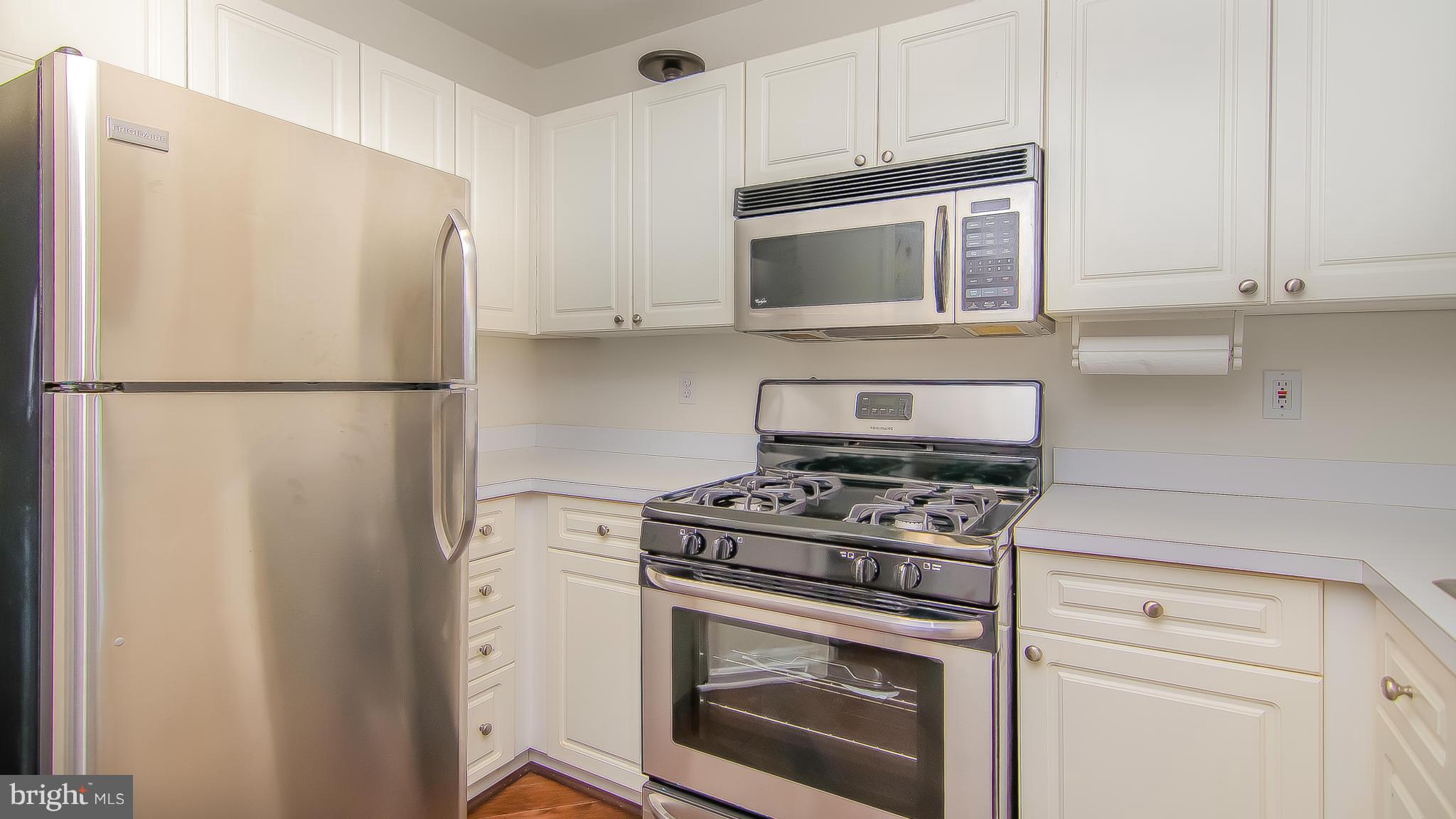 SAVOY PARK CONDOMINIUMS - Residential