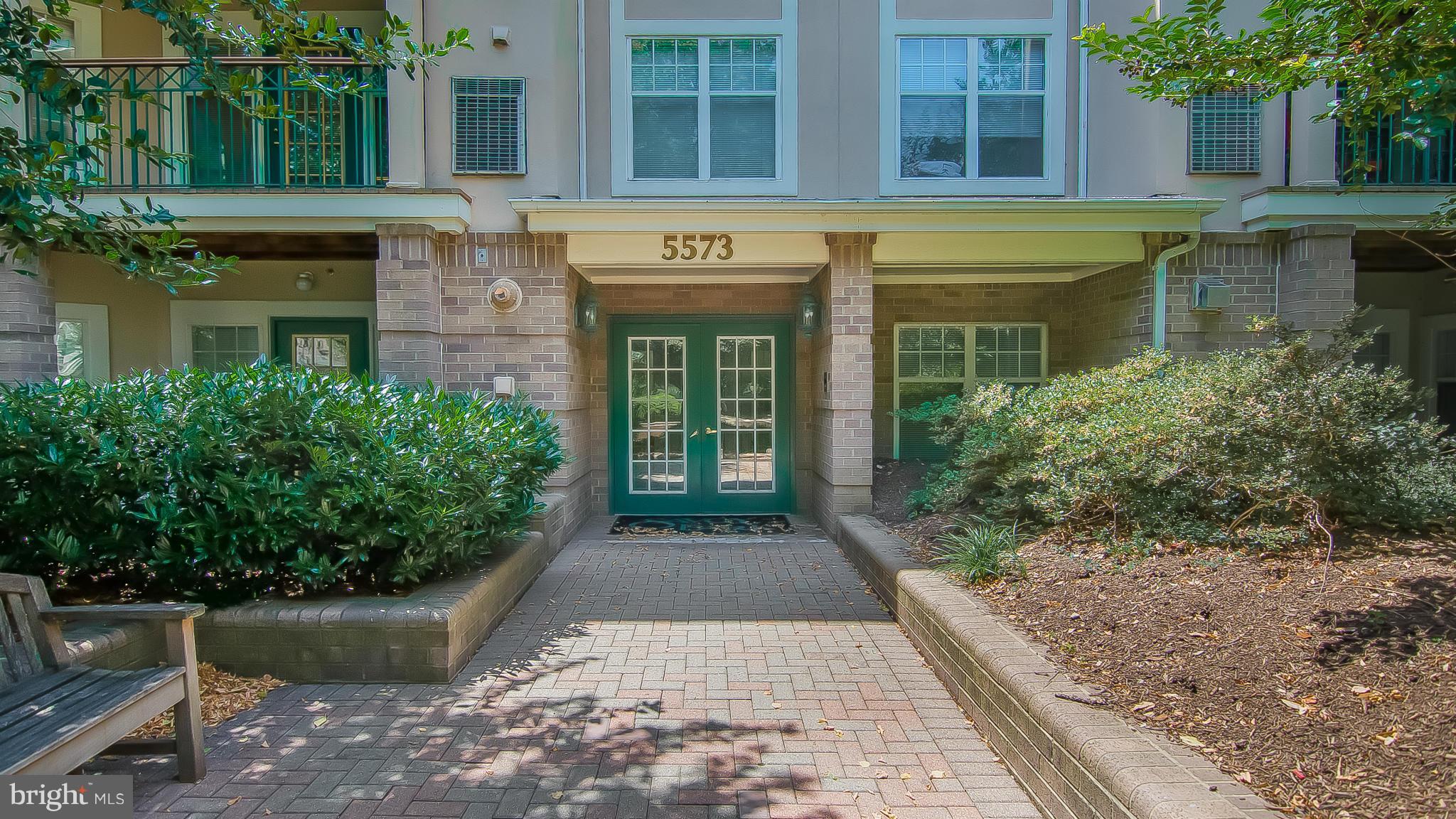 SAVOY PARK CONDOMINIUMS - Residential