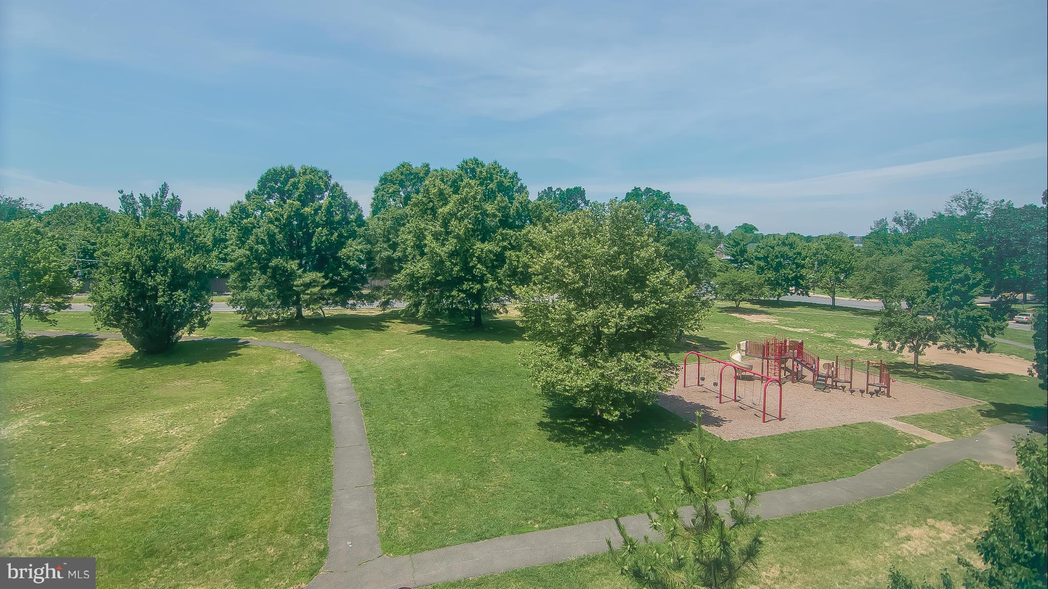 SAVOY PARK CONDOMINIUMS - Residential