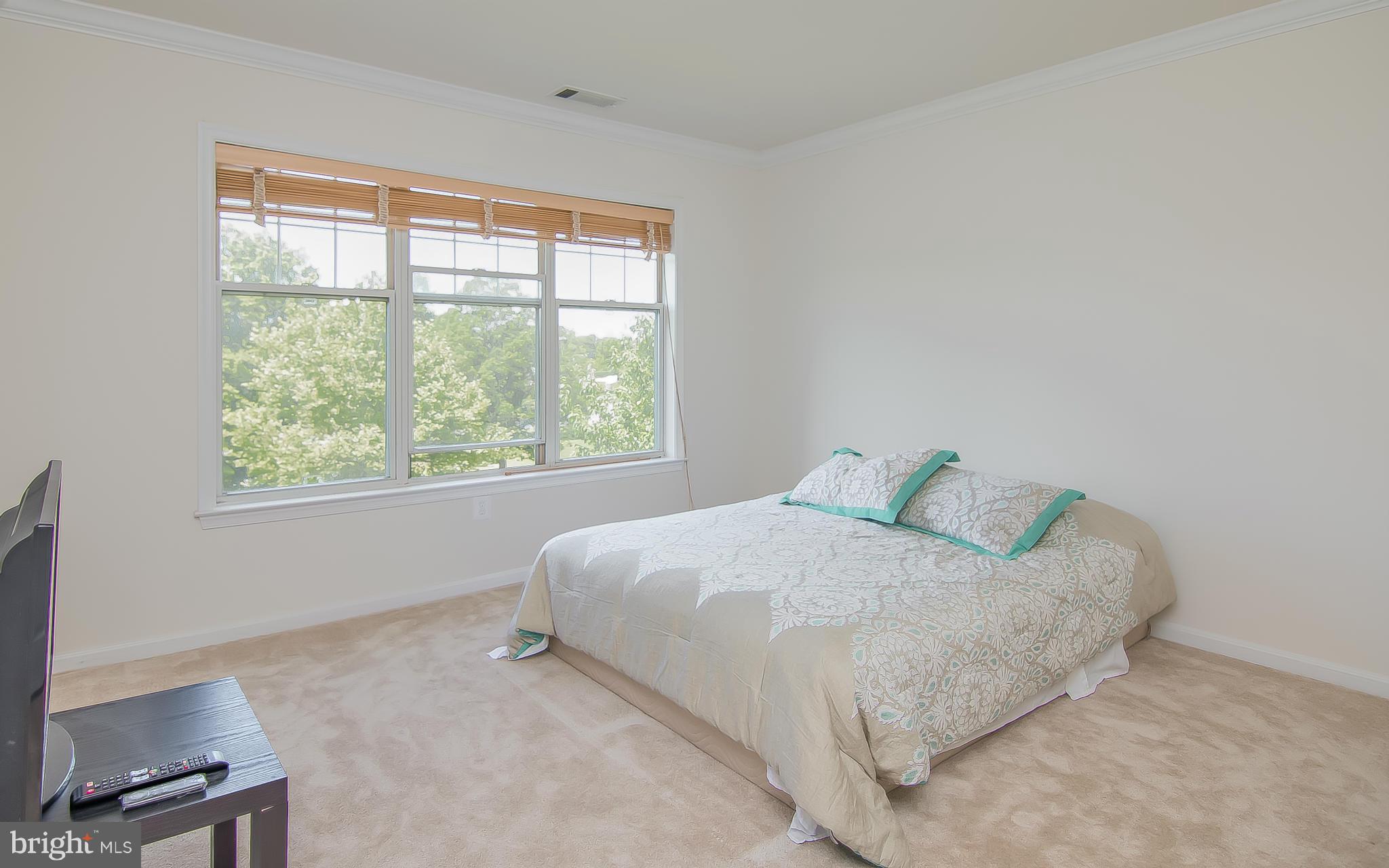 SAVOY PARK CONDOMINIUMS - Residential