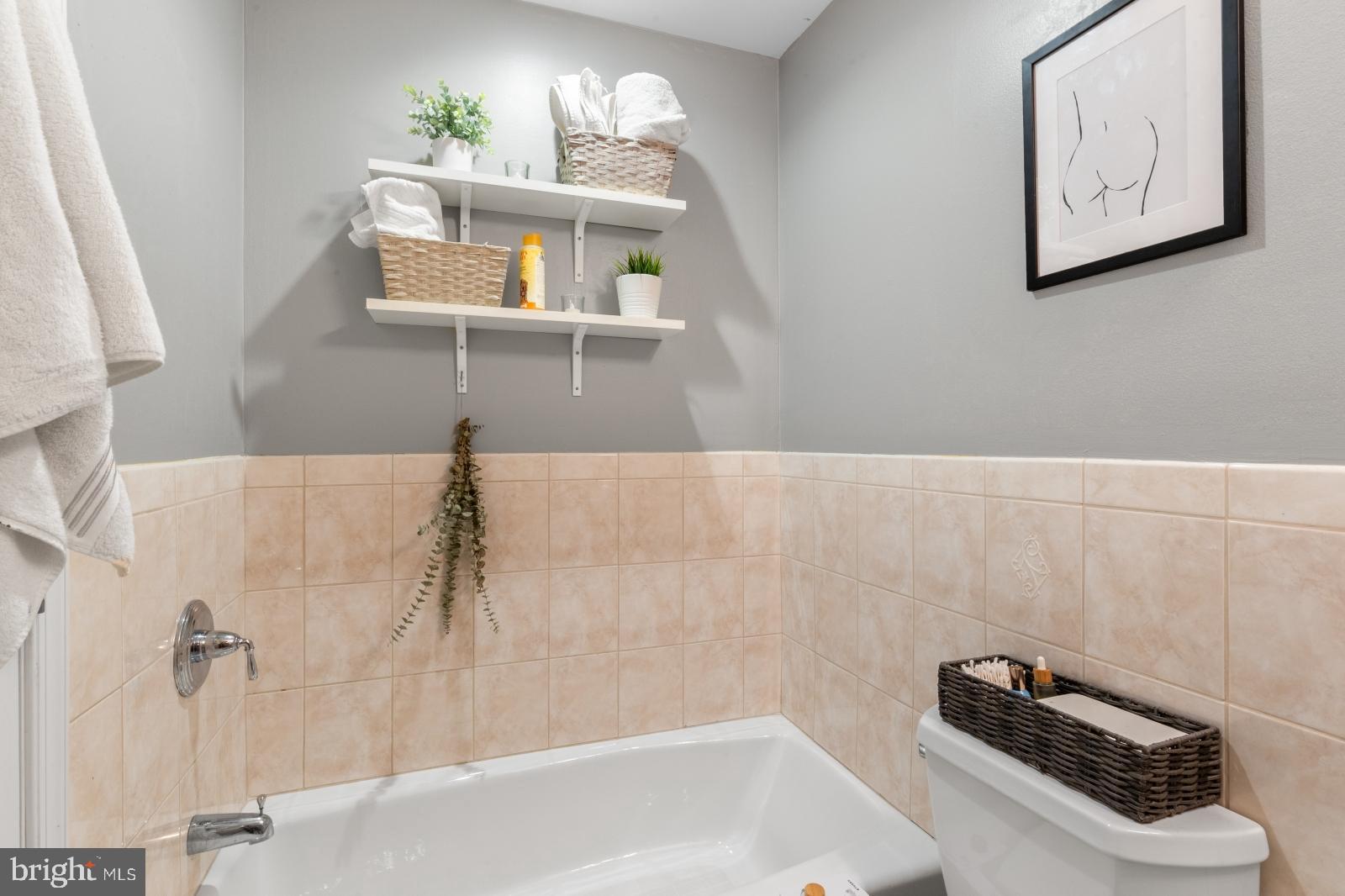 PASSYUNK SQUARE - Residential Lease