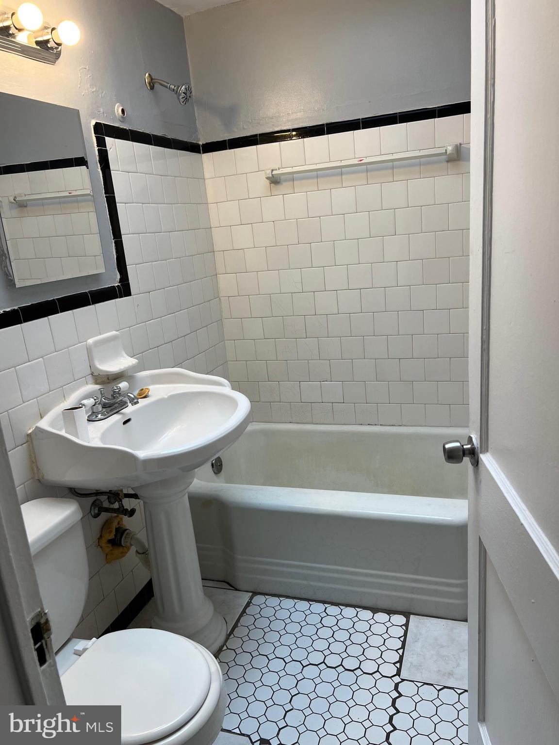 MELROSE GARDENS - Residential