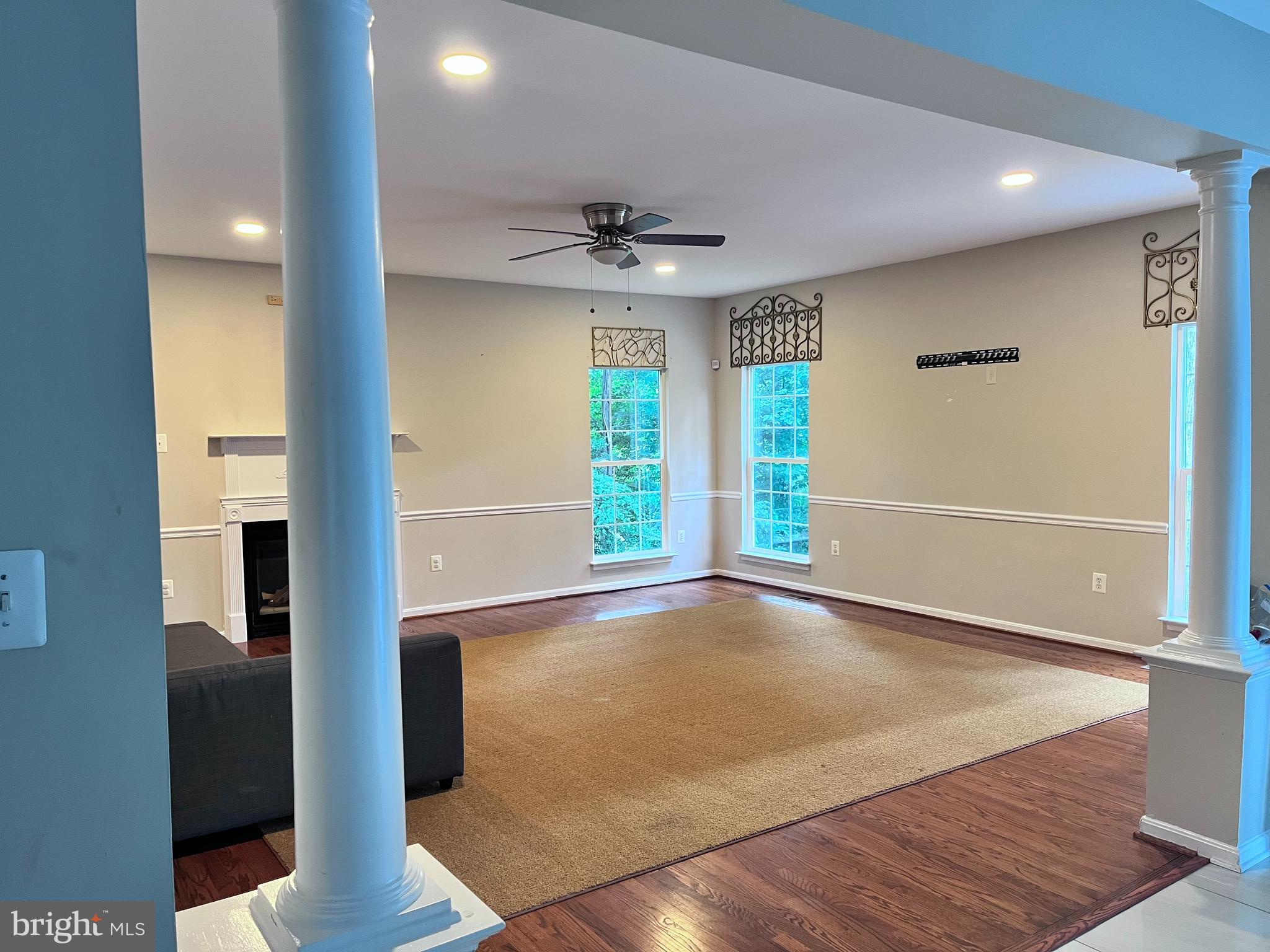 9201 GOLF COURT