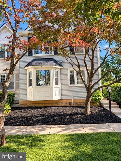 Townhouse For Sale - 771 Cherry Tree Lane<br/> WARRENTON, VA 20186
