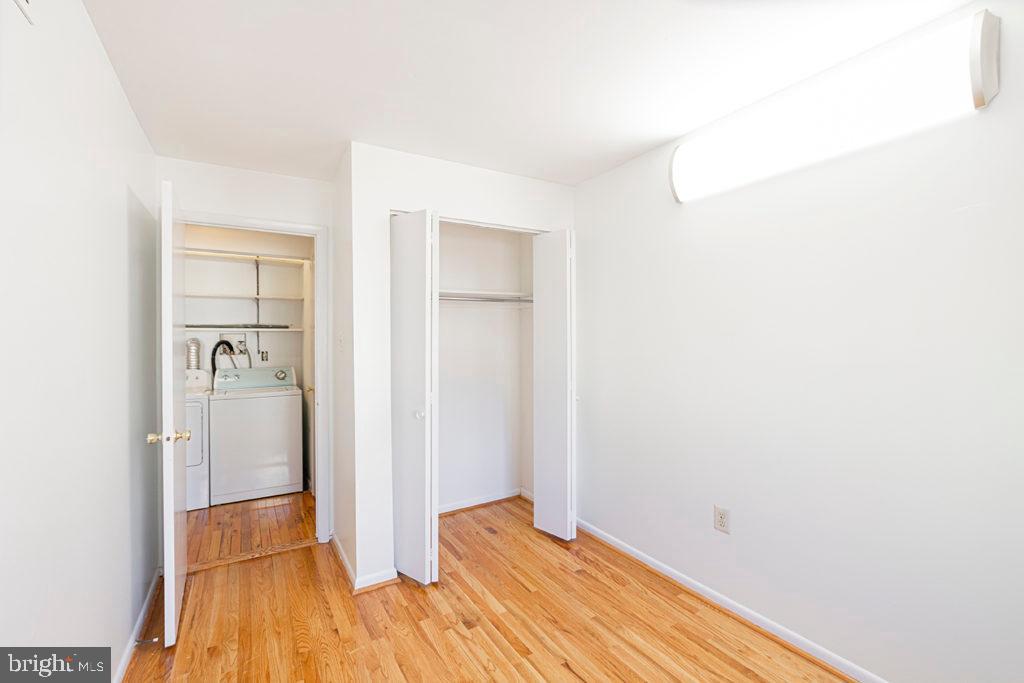LOGAN SQUARE - Residential Lease