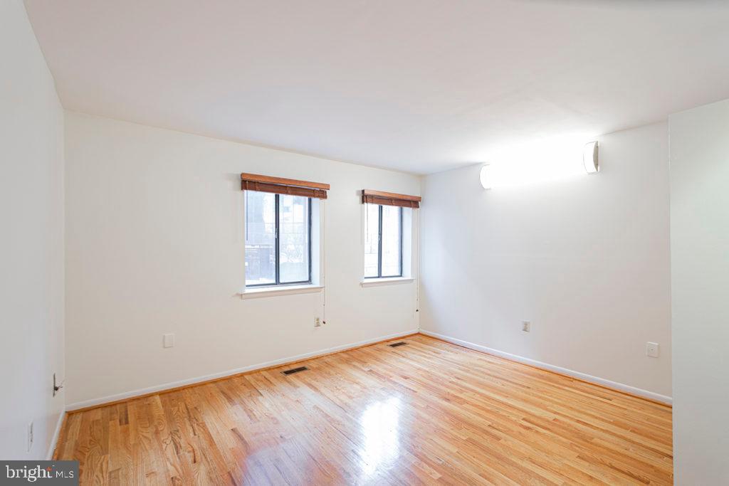LOGAN SQUARE - Residential Lease