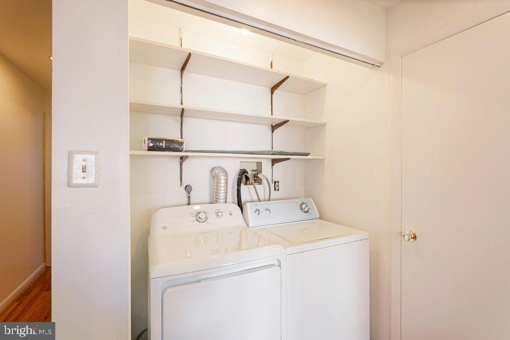 LOGAN SQUARE - Residential Lease