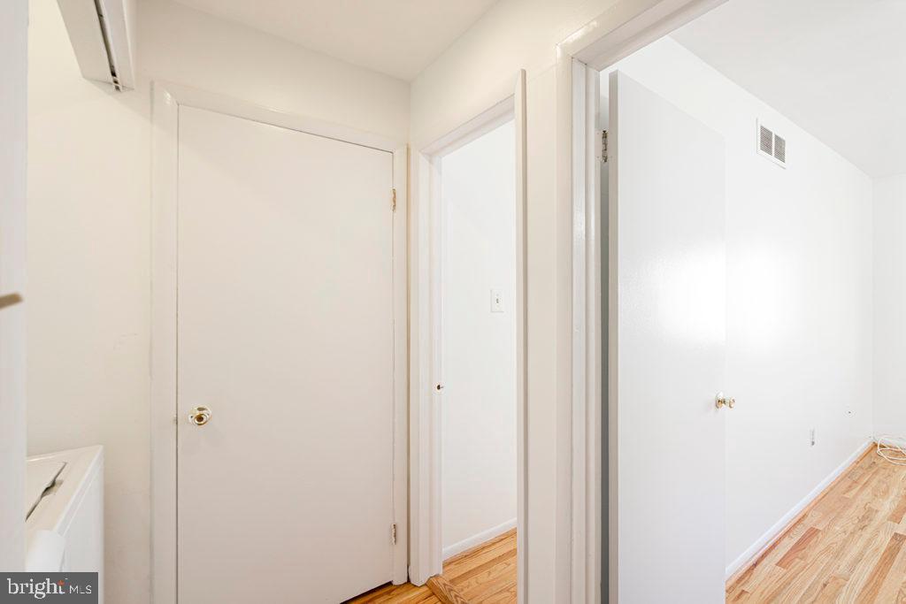 LOGAN SQUARE - Residential Lease