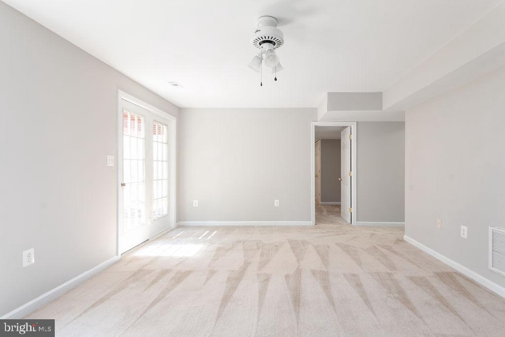 STAFFORD OAKS - Residential