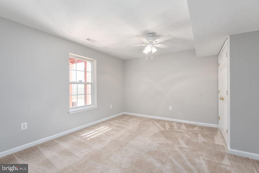 STAFFORD OAKS - Residential