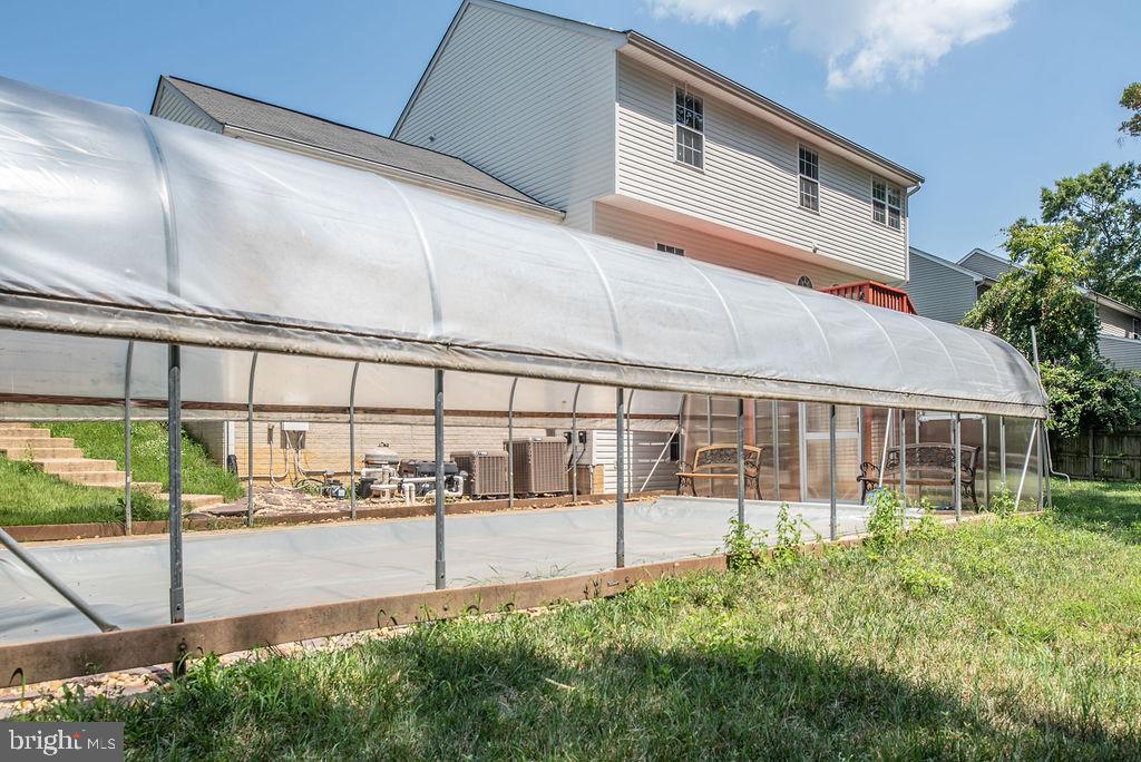 STAFFORD OAKS - Residential