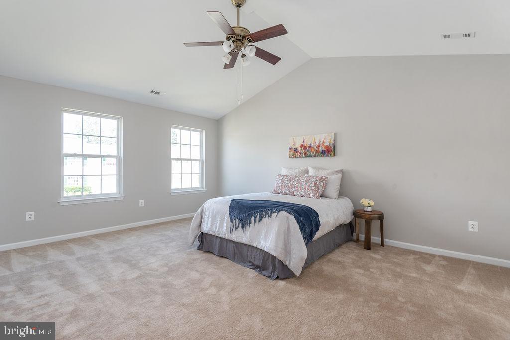 STAFFORD OAKS - Residential