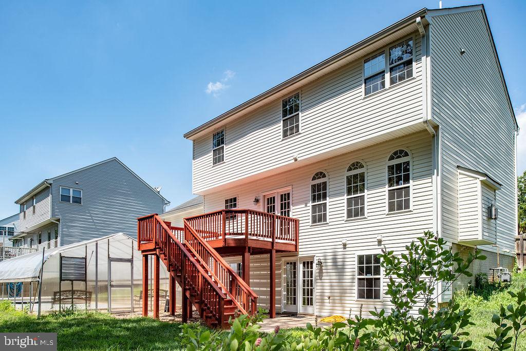 STAFFORD OAKS - Residential