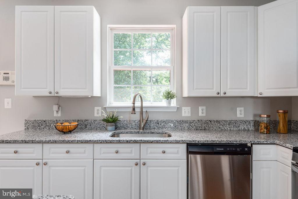 STAFFORD OAKS - Residential