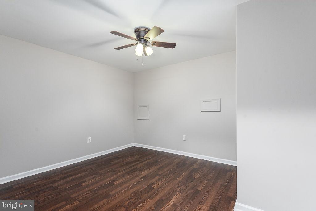 STAFFORD OAKS - Residential