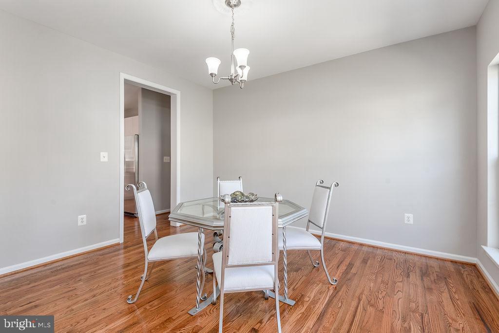 STAFFORD OAKS - Residential