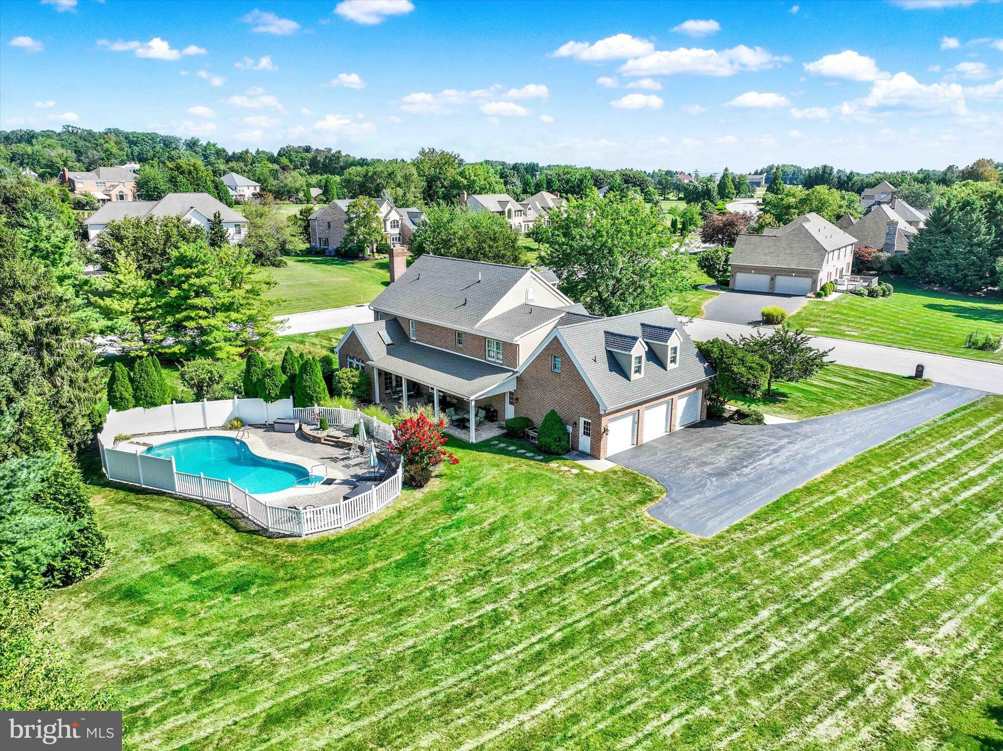 2010 ROSEMILL COURT