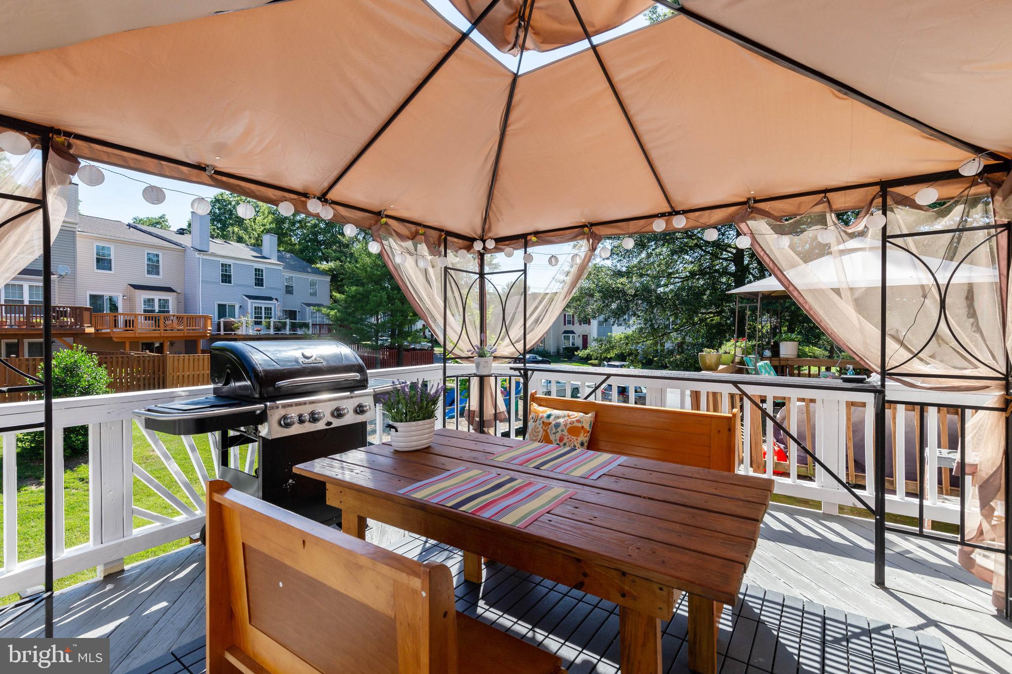 SINGLETONS GROVE - Residential