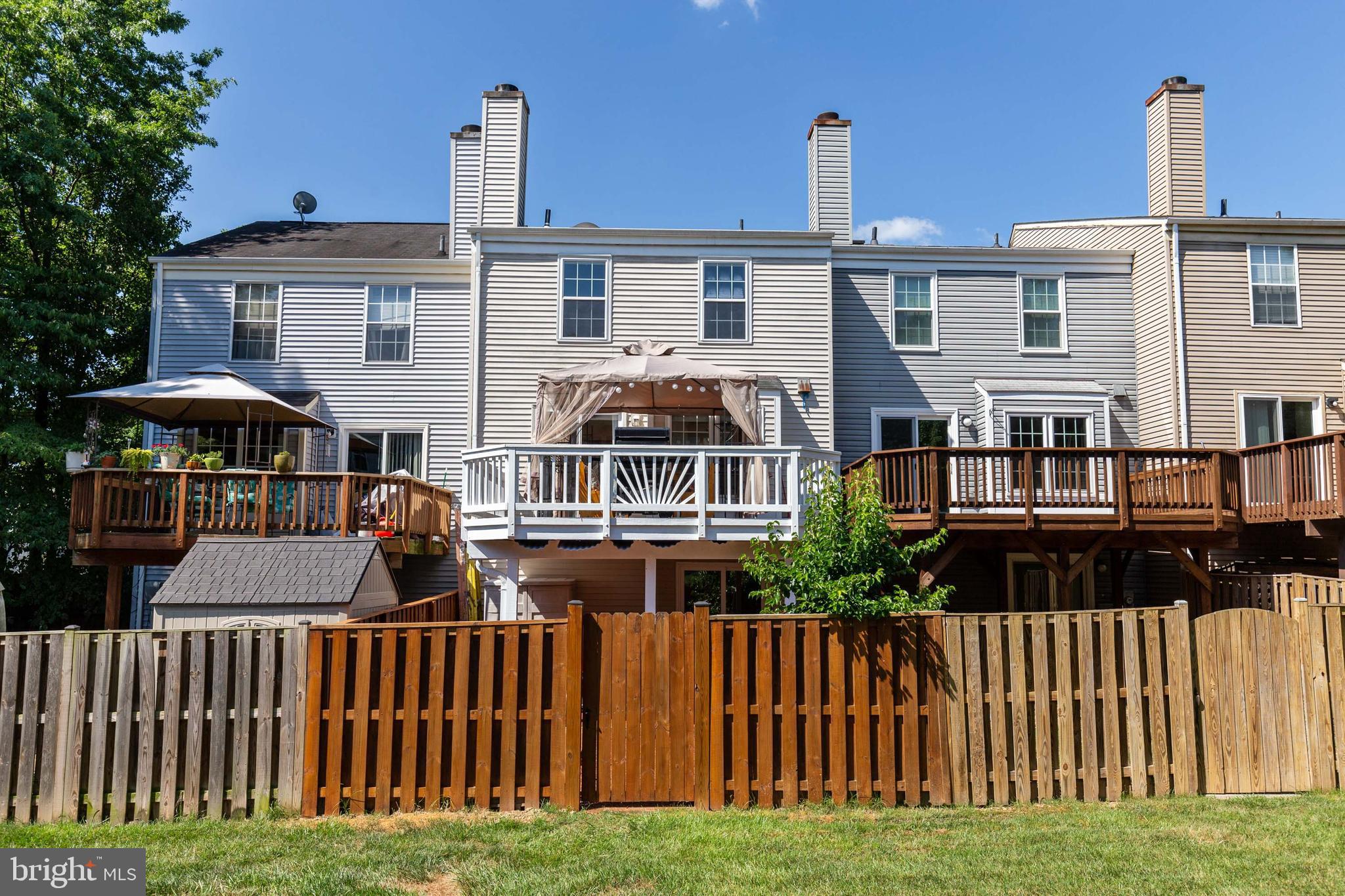 SINGLETONS GROVE - Residential