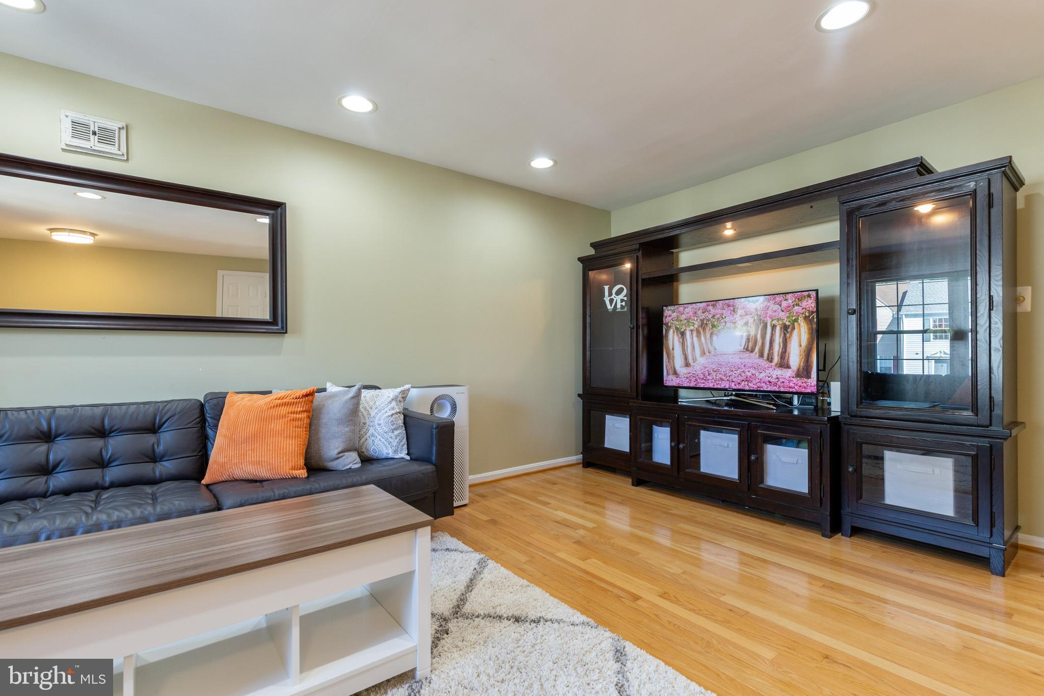 SINGLETONS GROVE - Residential