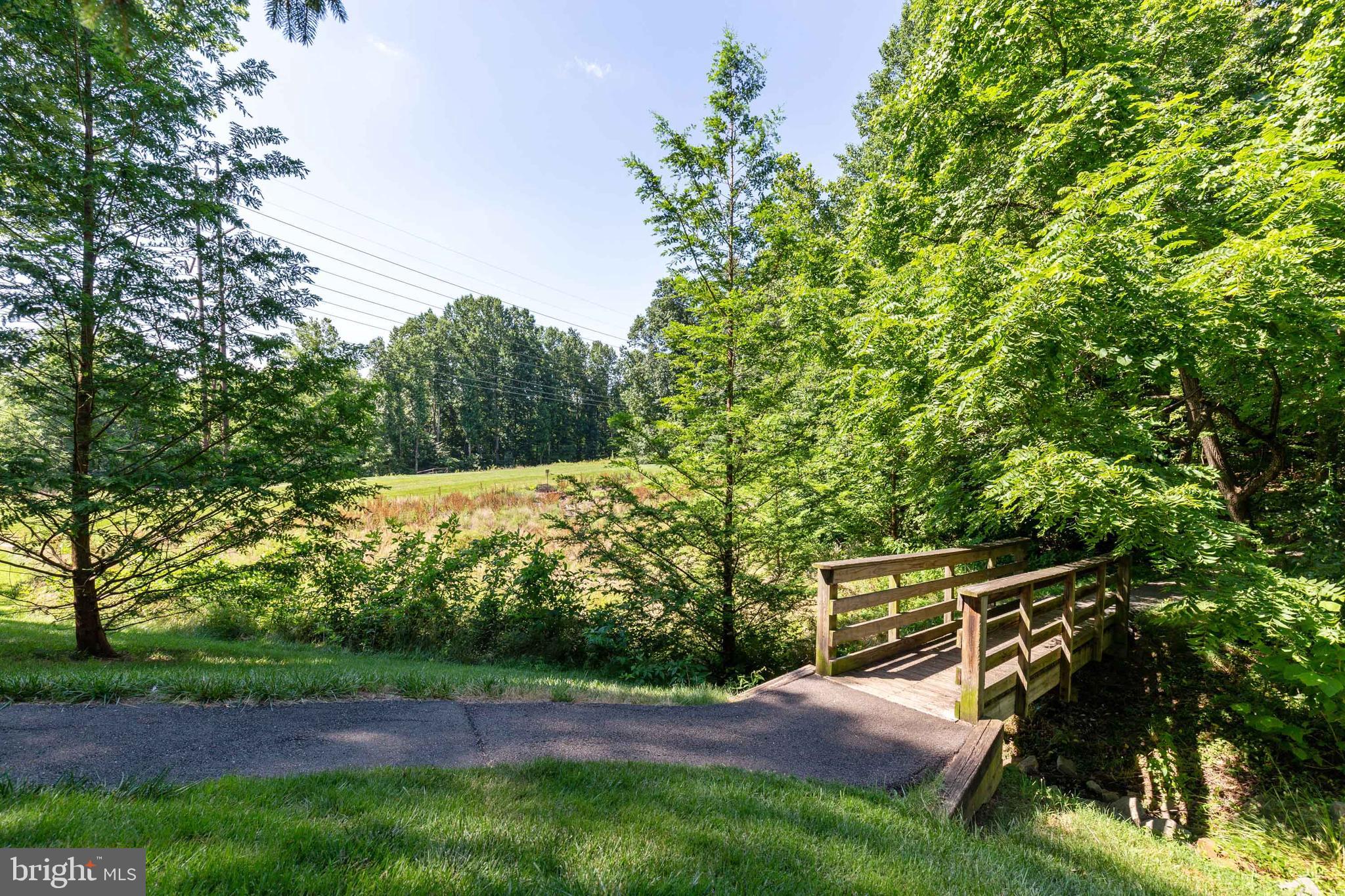 SINGLETONS GROVE - Residential