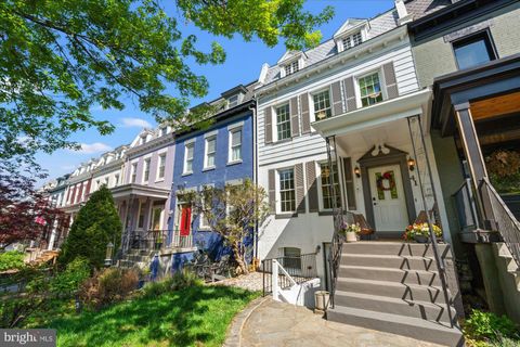 Photo of 41 V Street NW, WASHINGTON, DC 20001 (MLS # DCDC2245414)