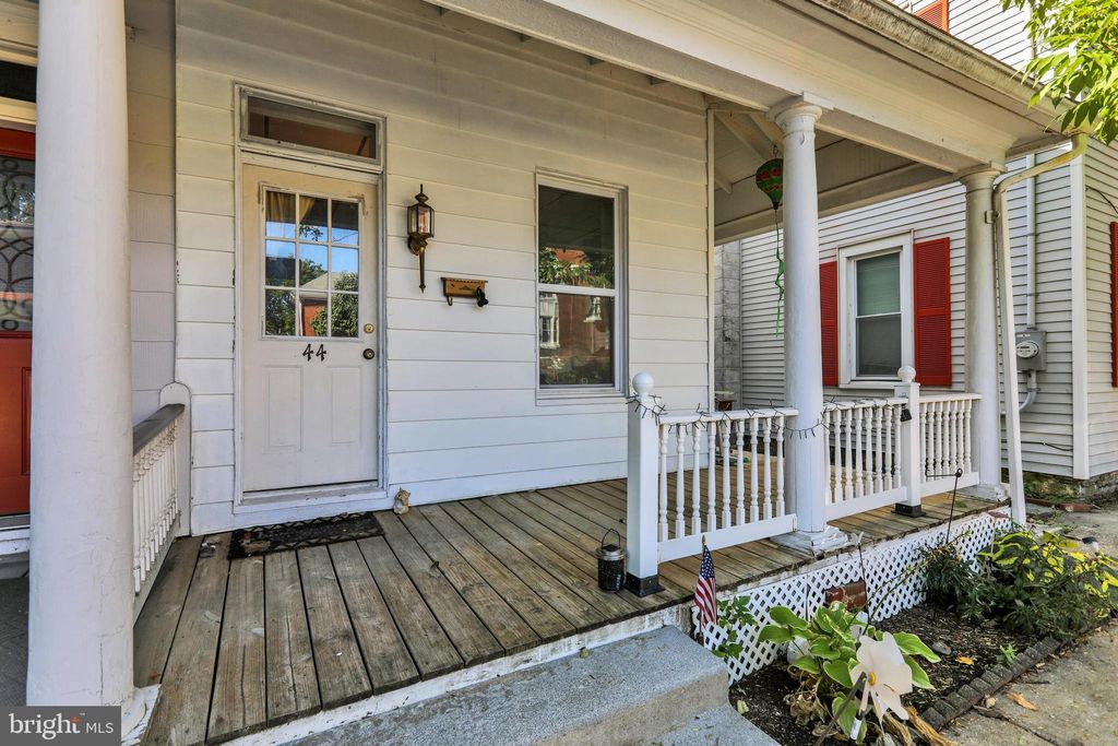 Photo of 44 E Center Street, LITITZ, PA 17543 (MLS # PALA2075588)