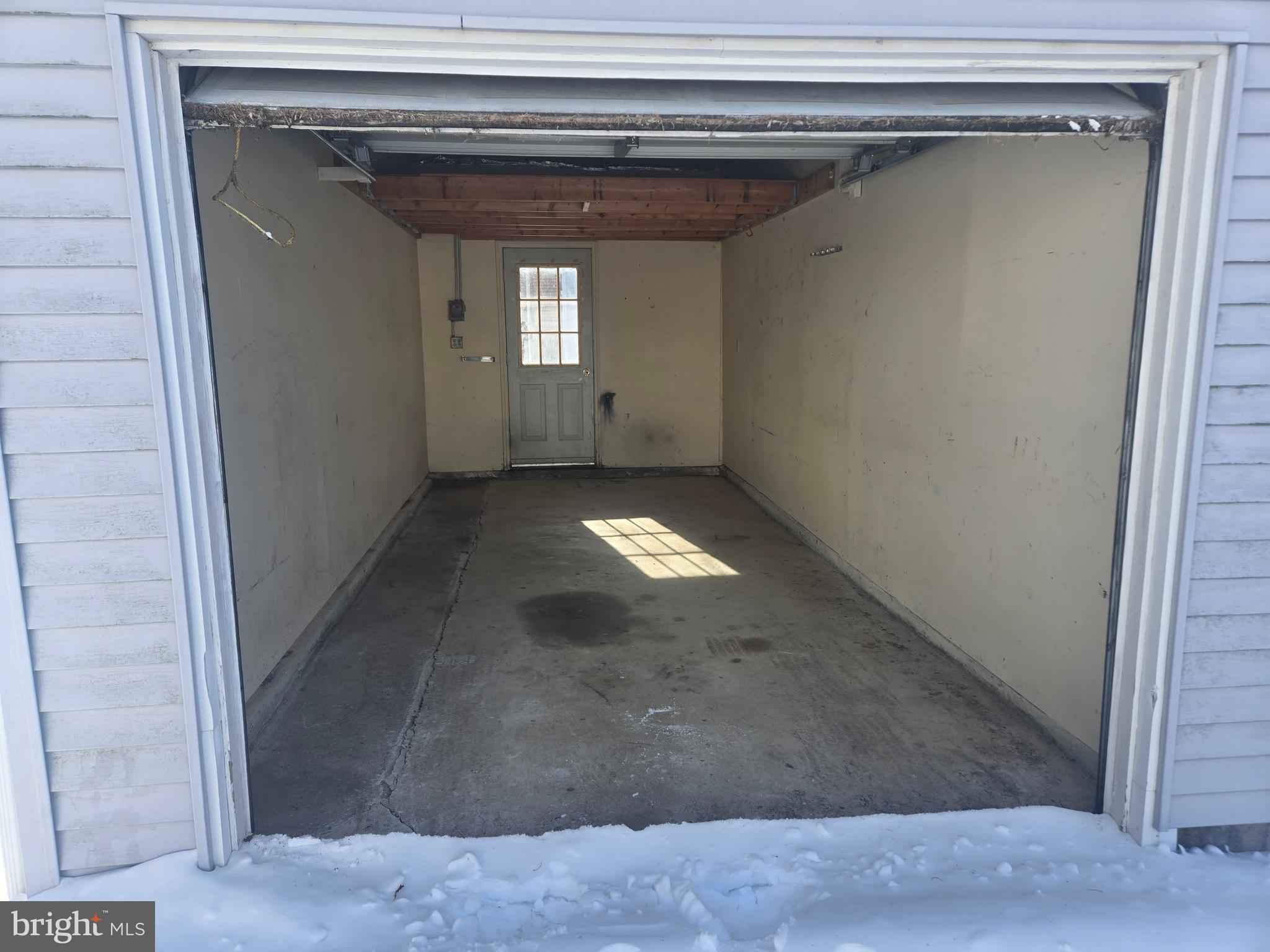 115 DIAMOND STREET GARAGE