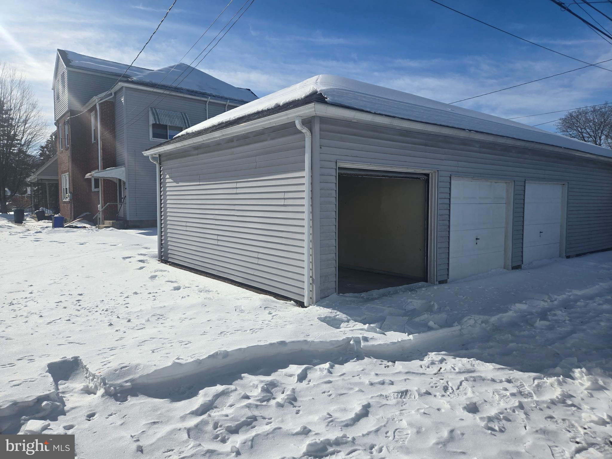 115 DIAMOND STREET GARAGE