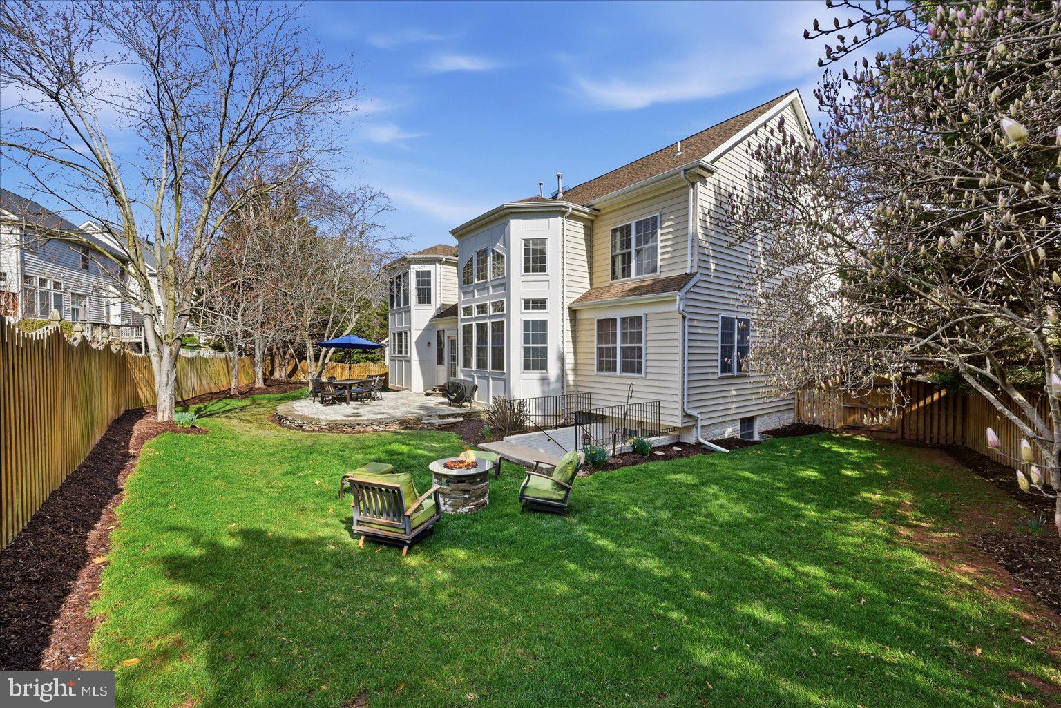 HIGHLAND OAKS - Residential