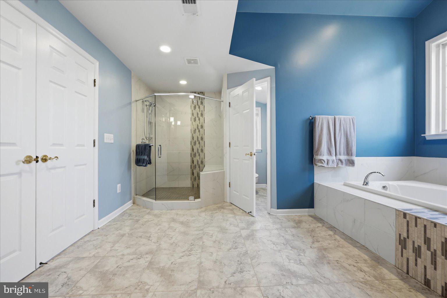 HIGHLAND OAKS - Residential