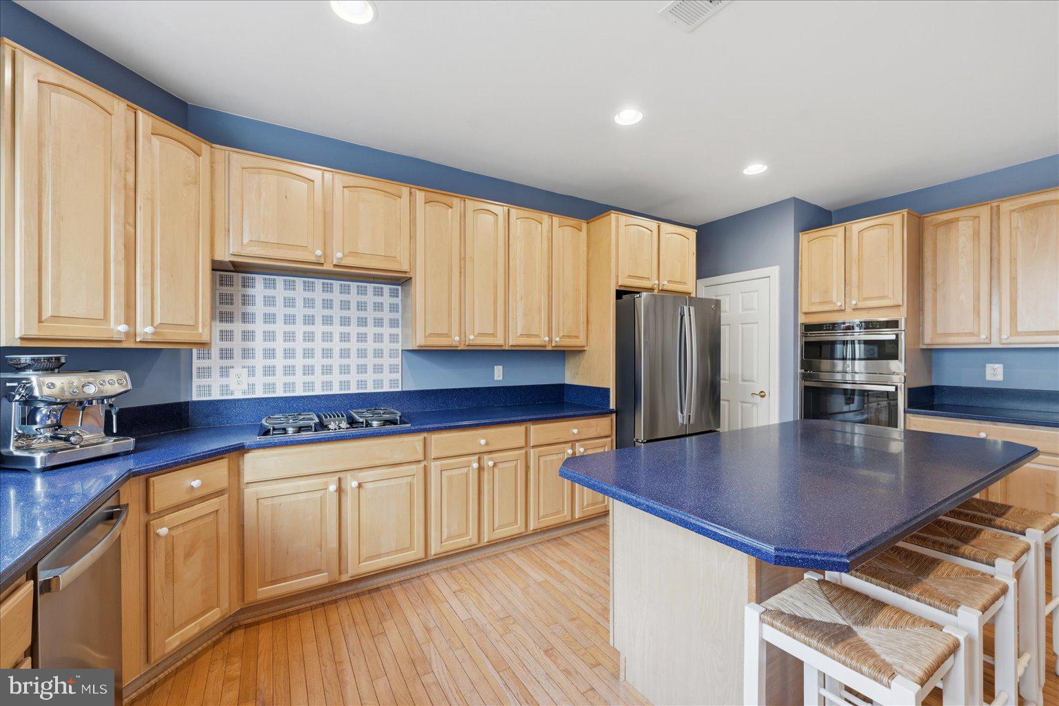 HIGHLAND OAKS - Residential