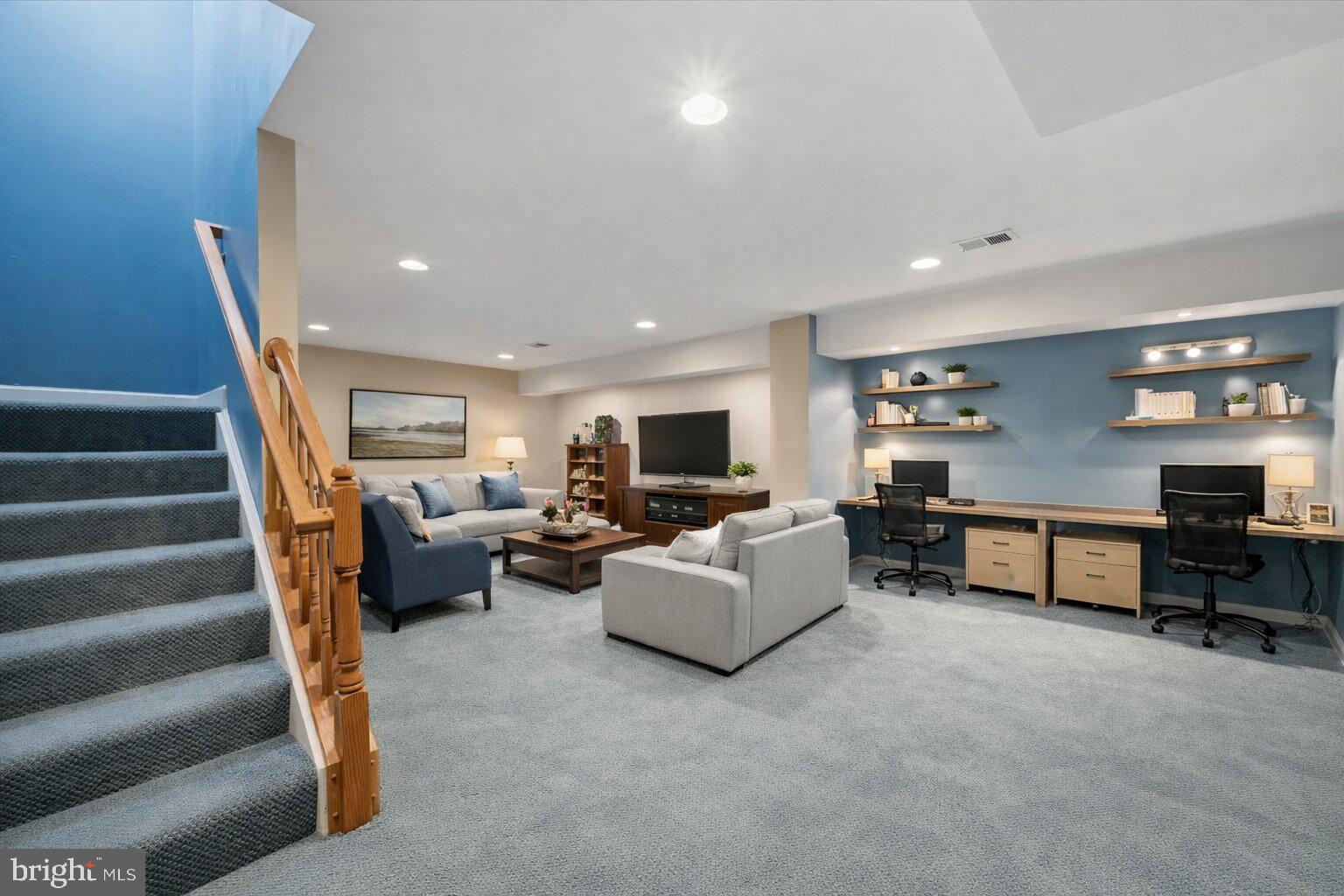 HIGHLAND OAKS - Residential