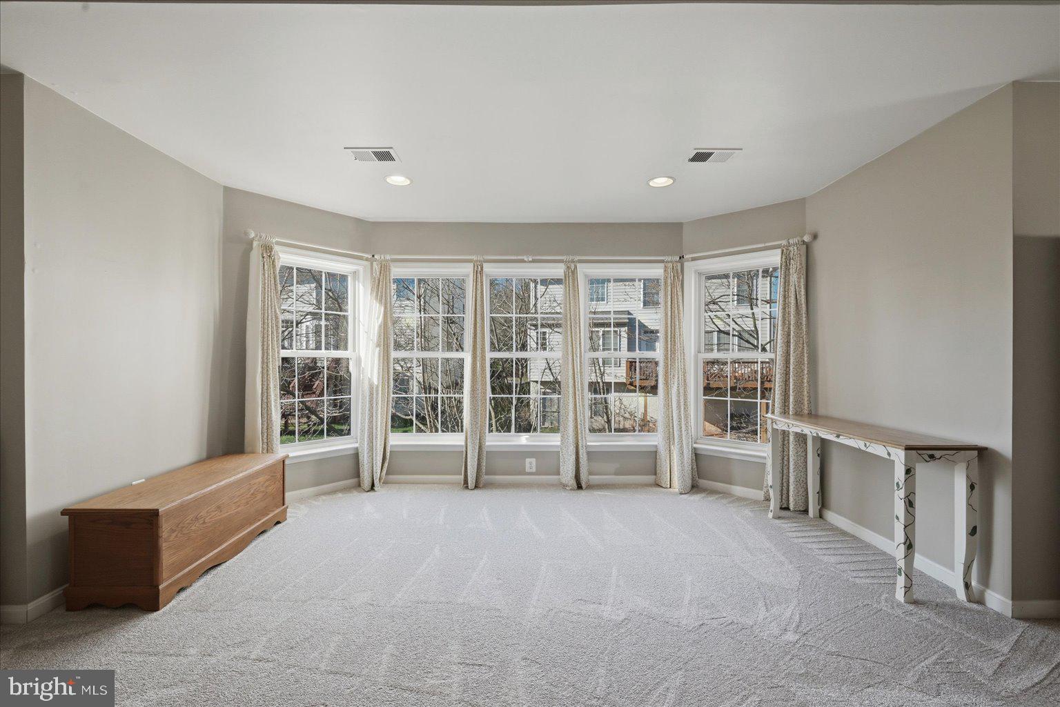 HIGHLAND OAKS - Residential