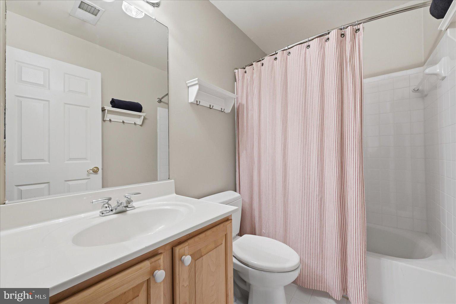 HIGHLAND OAKS - Residential