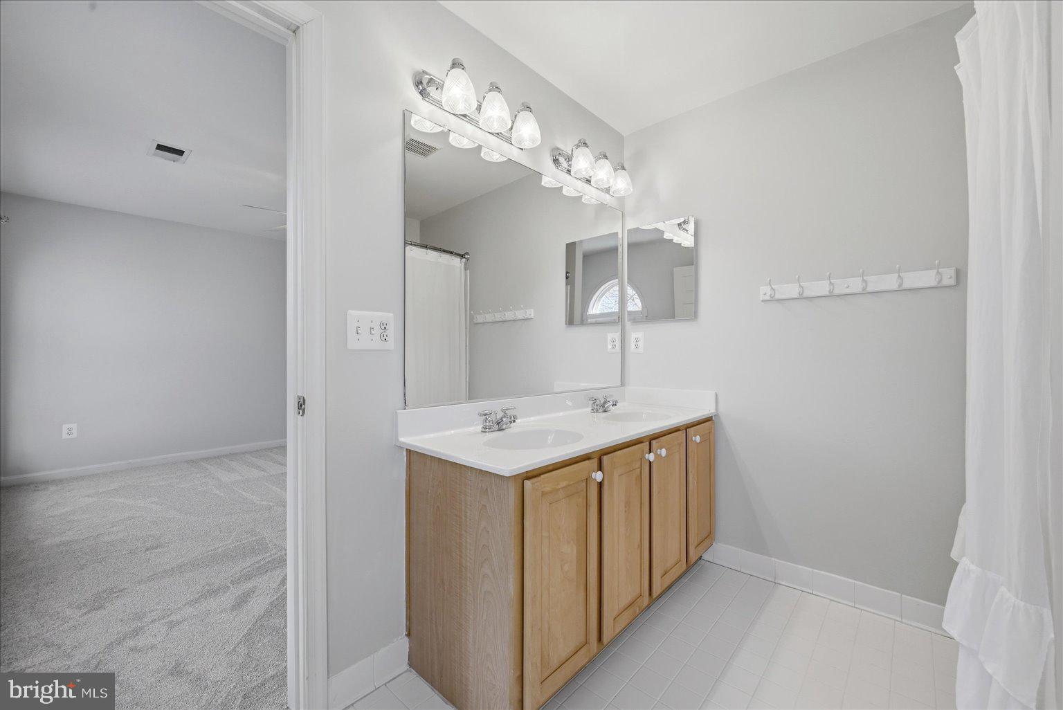 HIGHLAND OAKS - Residential