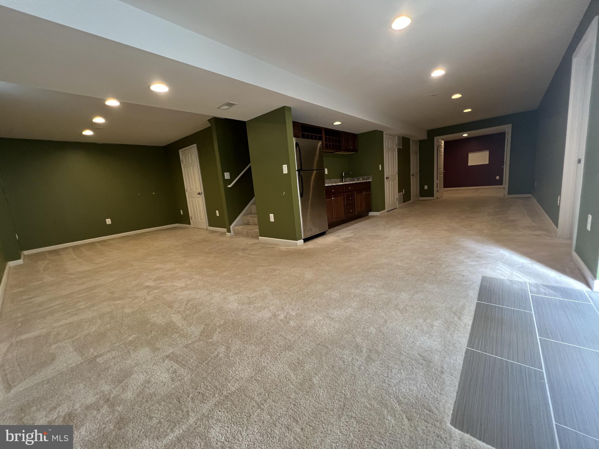 TAYLOR VILLAGE - Residential Lease