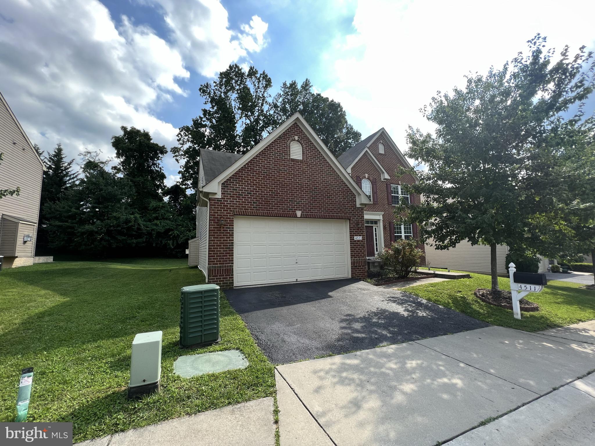 TAYLOR VILLAGE - Residential Lease